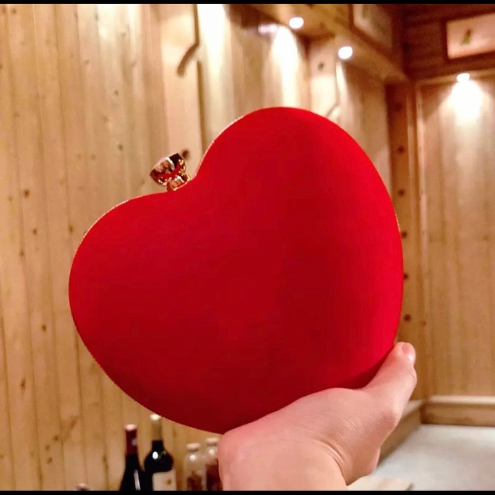 Elegant Red Heart Wristlet Clutch with Gold-Tone Clasp